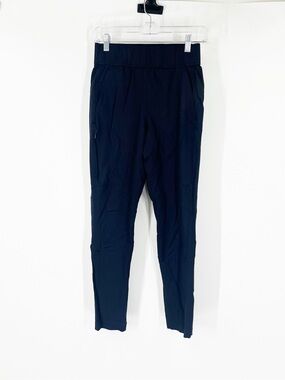 Alder Open Air Pants in Navy High Rise